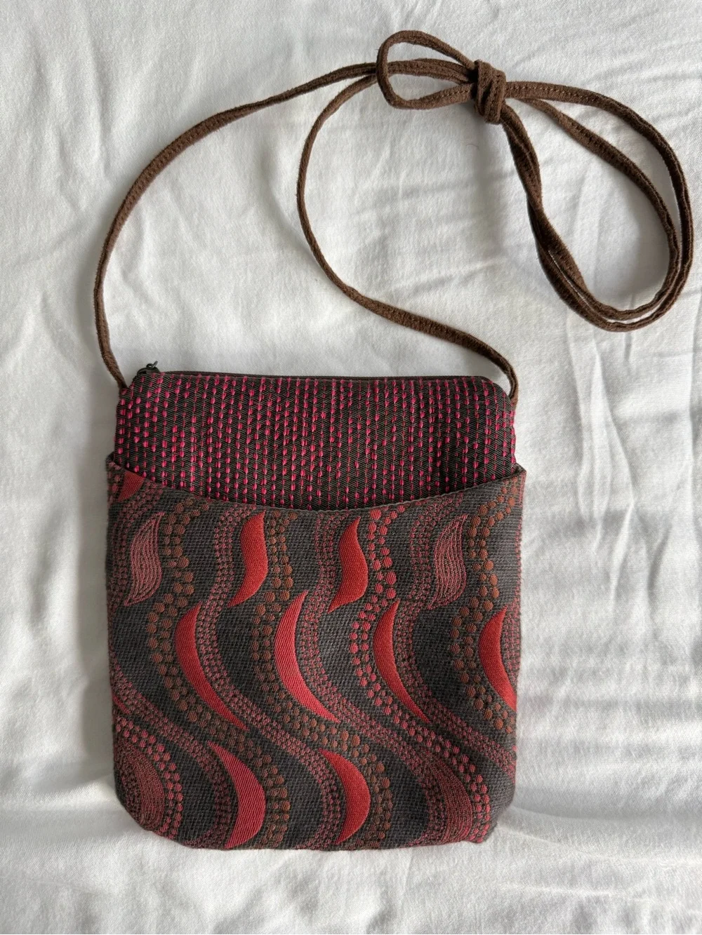 Maruca Sparrow Crossbody Bag Purse Made In Boulder, CO Red Black Swirl Pockets